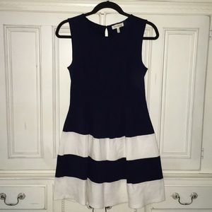 Cute pleated sleeveless dress